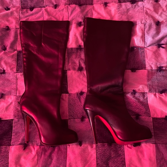 Shoes - Louboutins style boots